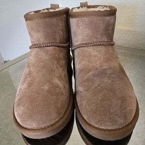 LâMo Cozy Brown Suede Boots